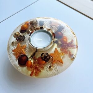 ✨2 for 10$✨ Decorative Resin Tea Light Holder with Autumn/Wintry/Festive Accents